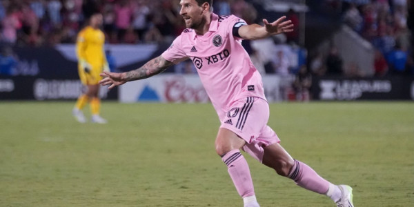 Lionel Messi rekorda imza atıb