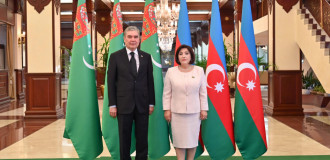 Sahibə Qafarova Qurbanqulu Berdiməhəmmədov ilə görüşüb