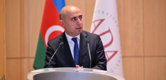 Nazir məktəblərdə rus bölmələrinin bağlanması məsələsinə münasibət bildirib