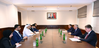 Samir Nuriyev BƏƏ nümayəndə heyəti ilə görüşüb