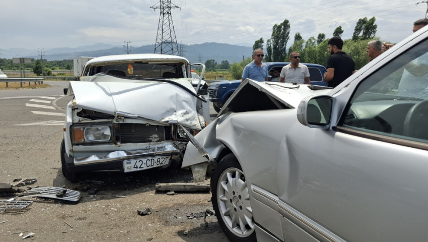 Lənkəranda yol qəzası: 5 nəfər xəsarət alıb
